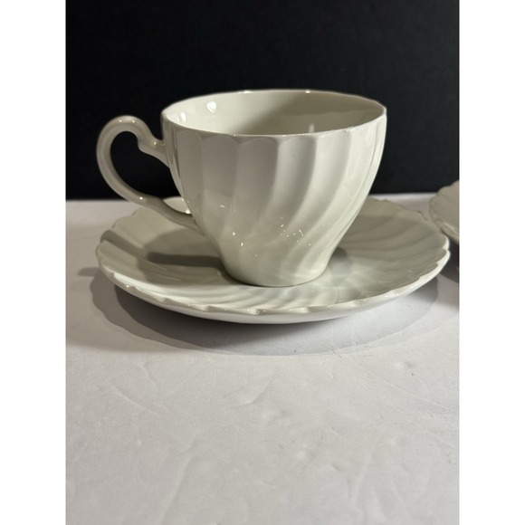Set Of 12 Johnson Brothers England Regency White Swirl Cups And Saucers.